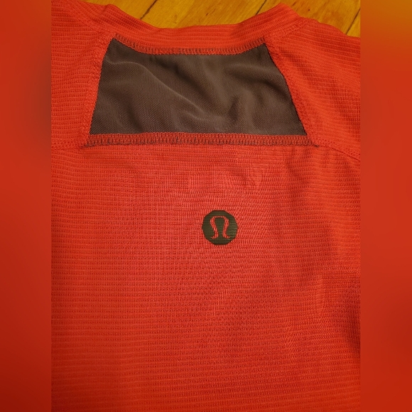 Lululemon athletica Men Tank top. Run. Red and dark grey. Size XS. - Picture 5 of 5